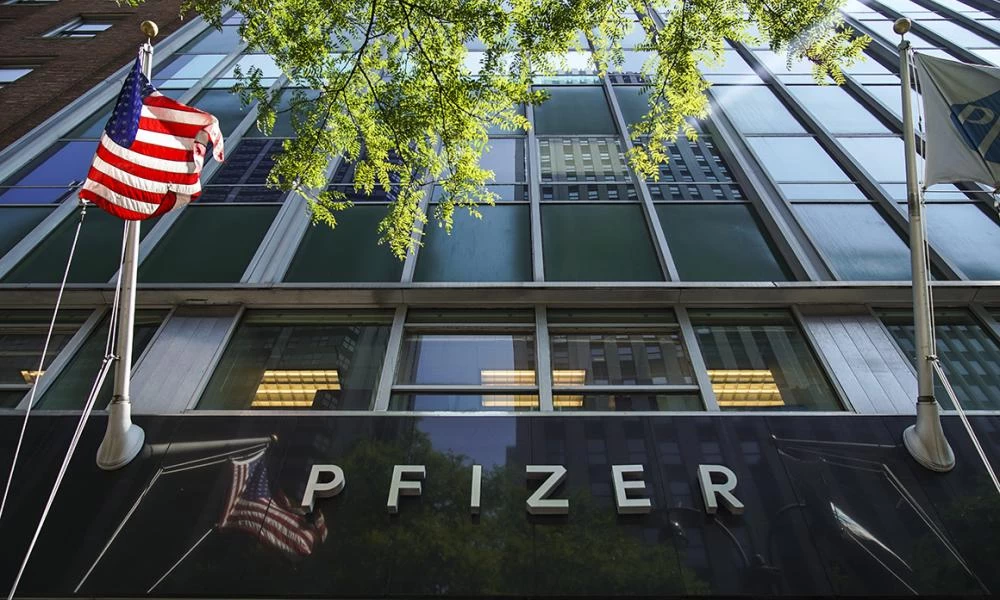 Pfizer: Επείγουσα έγκριση του εμβολίου αμέσως μετά τις αμερικανικές εκλογές